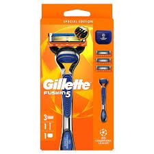Gillette Fusion5 Tıraş Makines i+ Seyahat Kabı + 3 Adet Yedek Başlık